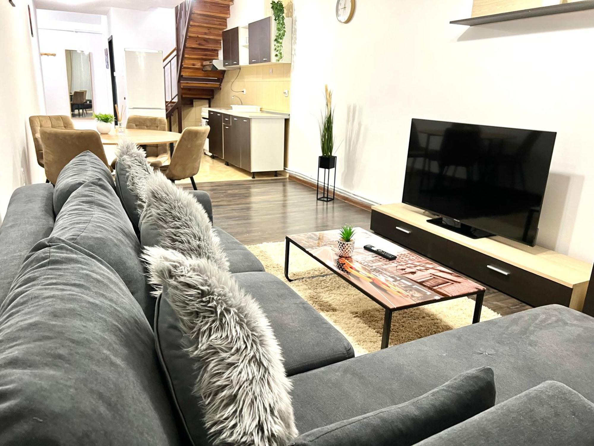Ndl City Center Daire Kaloşvar Dış mekan fotoğraf